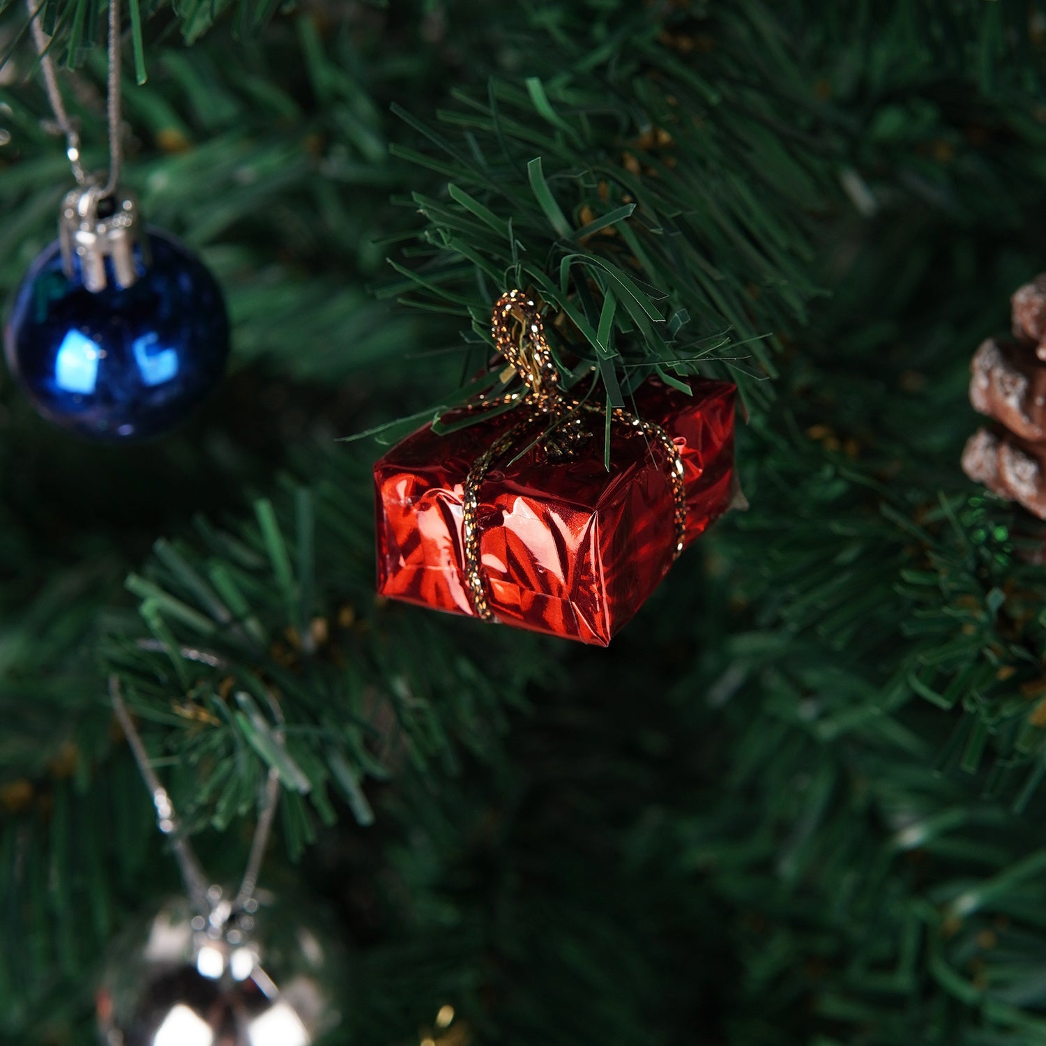 Artificial Fake Hanging Gift  12 Pcs For Christmas Party Decor